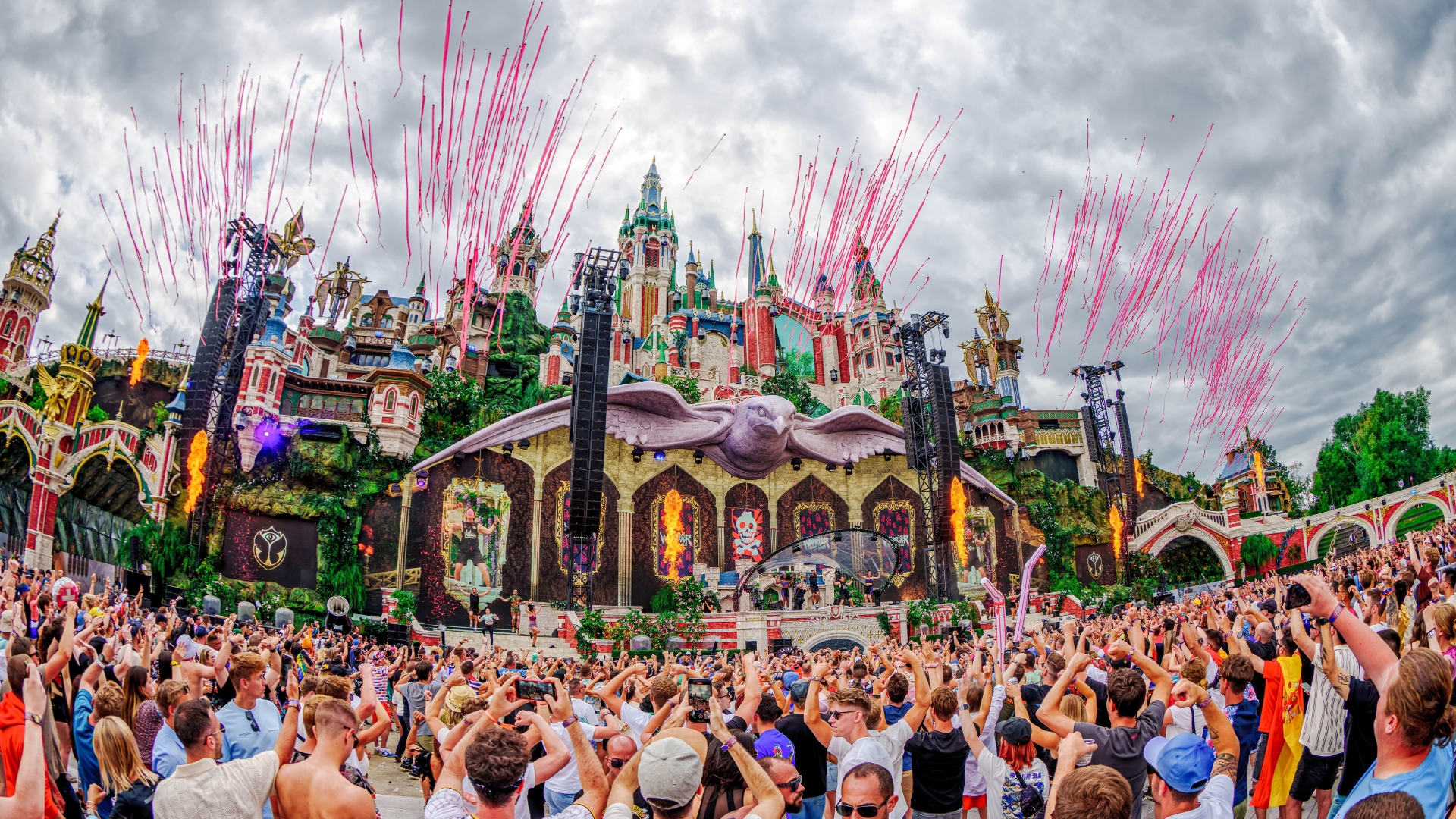 Warrior Workout At Tomorrowland: A Fusion Of Music, Fitness, And Camaraderie