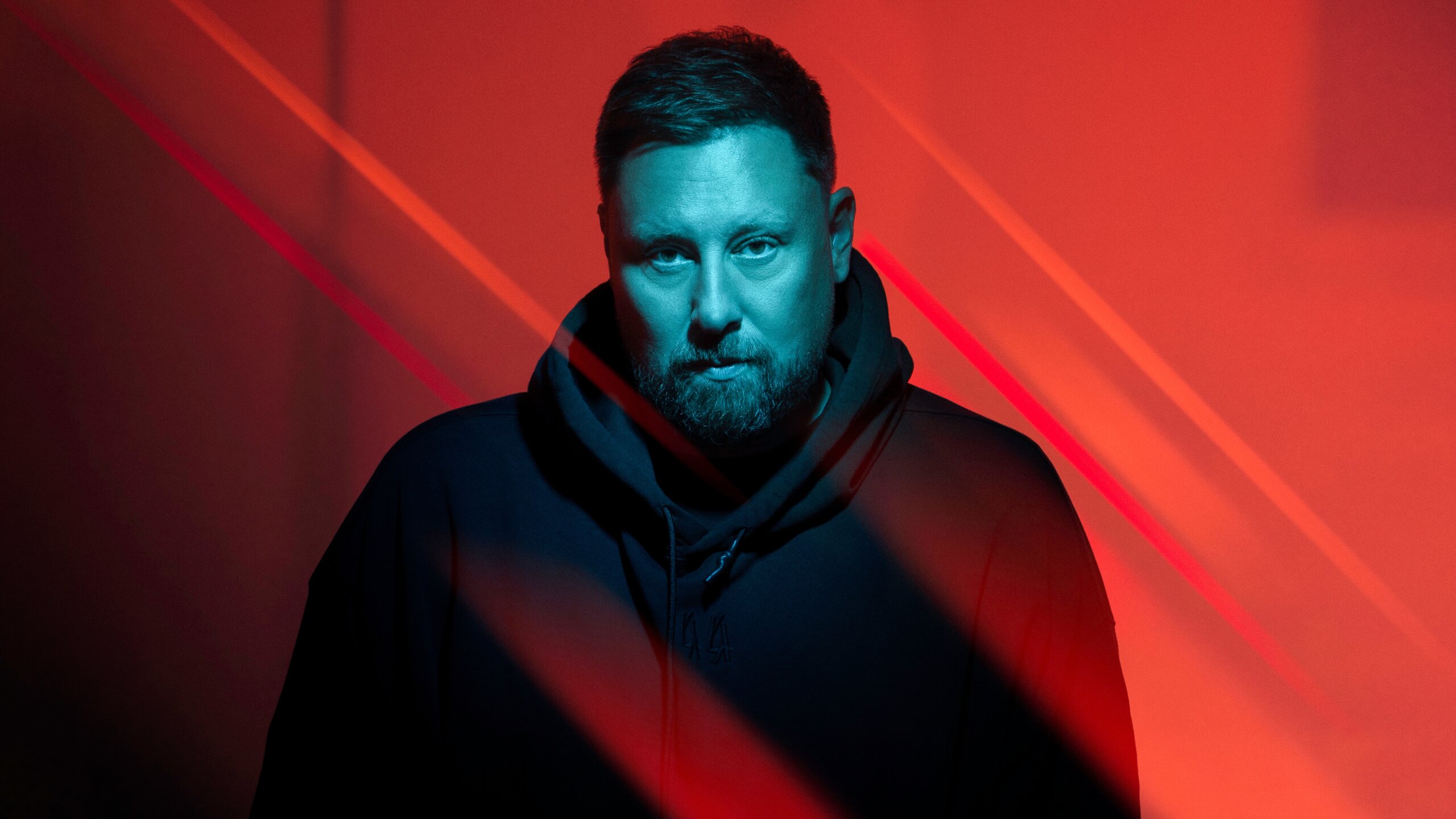 Techno Icon UMEK Drops "Hypnotizing" with Maddix