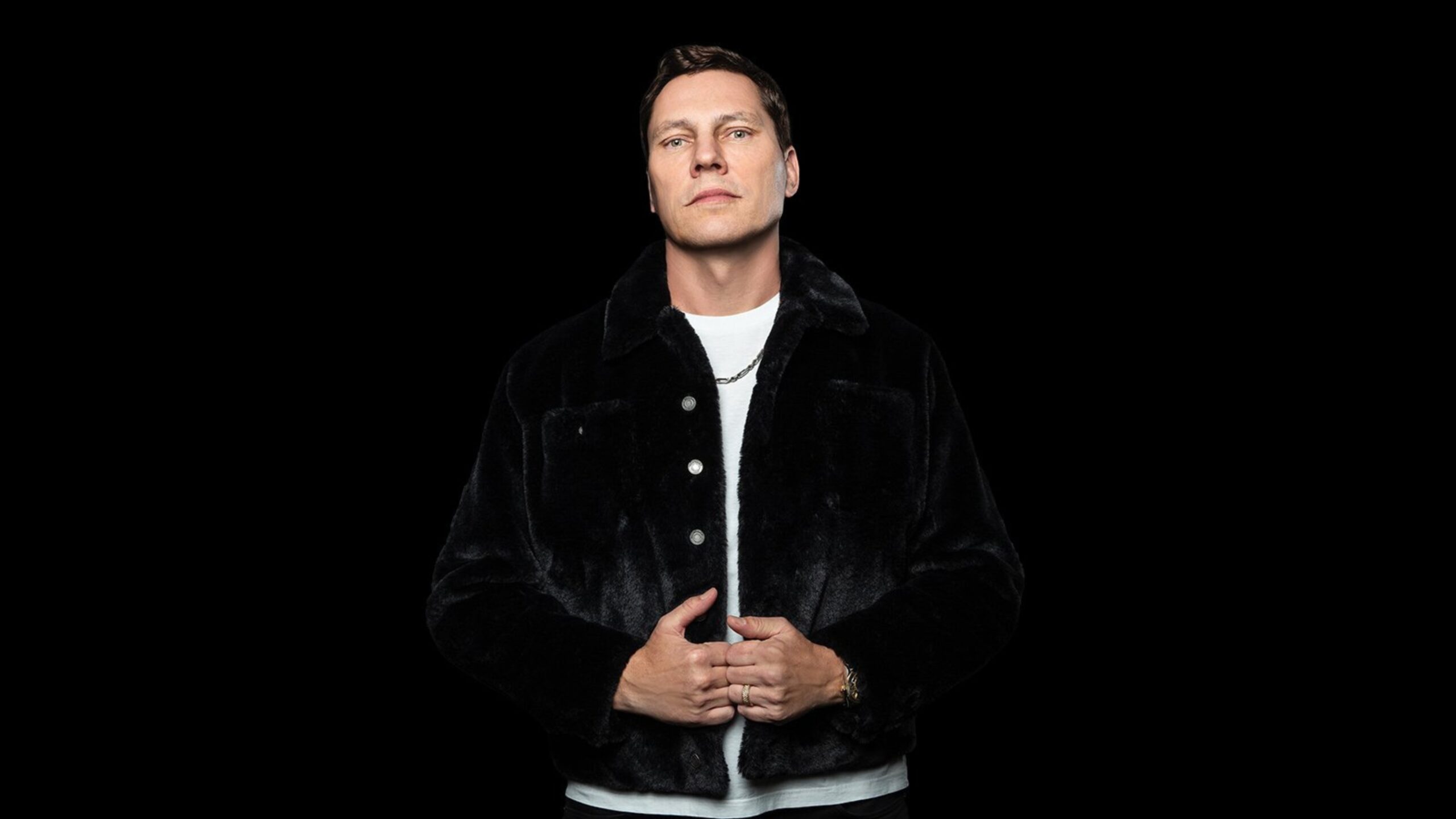 Tiësto and Soaky Siren Collaborate on Hit Single "Tantalizing"